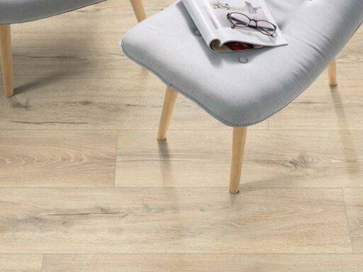 EGGER Classic Beige Melba Oak Laminate Flooring, 193x8x1291mm